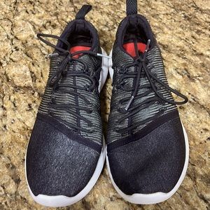 Under Armour USA 7Y EUR 40 Gray/black. Running Track Sports